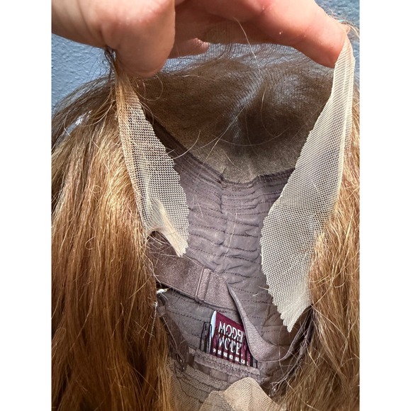 Glueless. Walnut color synthetic curly wig - Picture 4 of 4